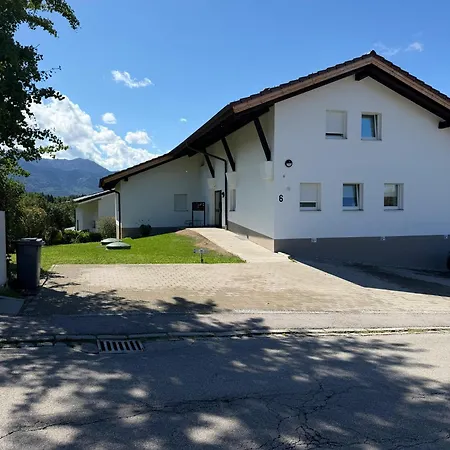 Gemuetliche Maisonette-wohnung Am Chiemsee *